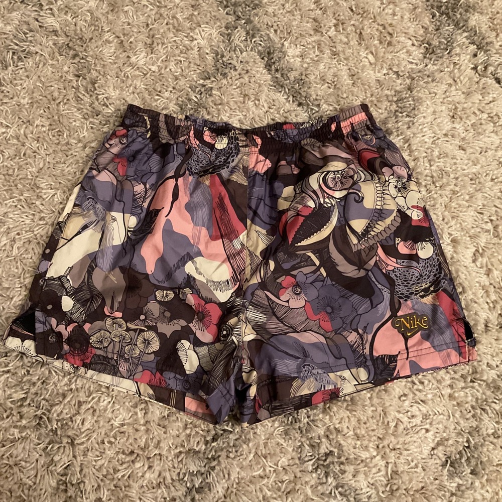Nike Womens Floral Botanical Print Running Shorts Purple Pink Small